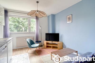 Chambre - 13 m² - 1 pièce