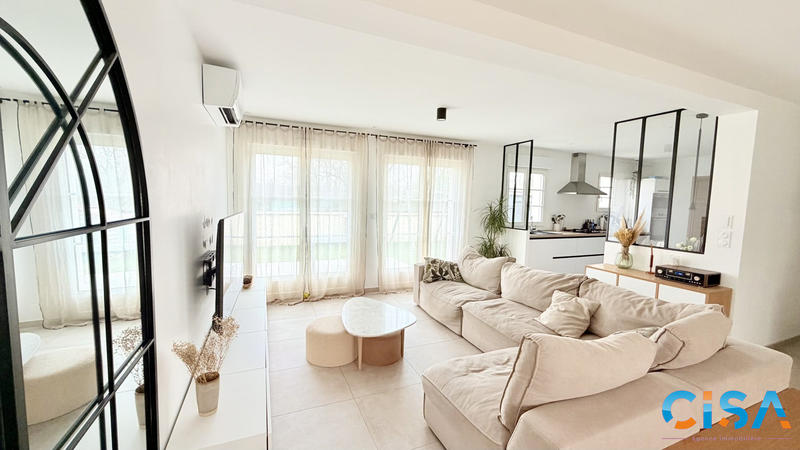 Maison traditionnelle - 122 m² - 6 pièces