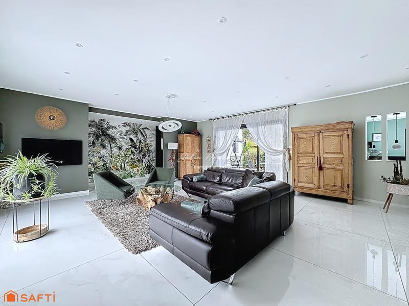 Maison - 217 m² - 5 pièces