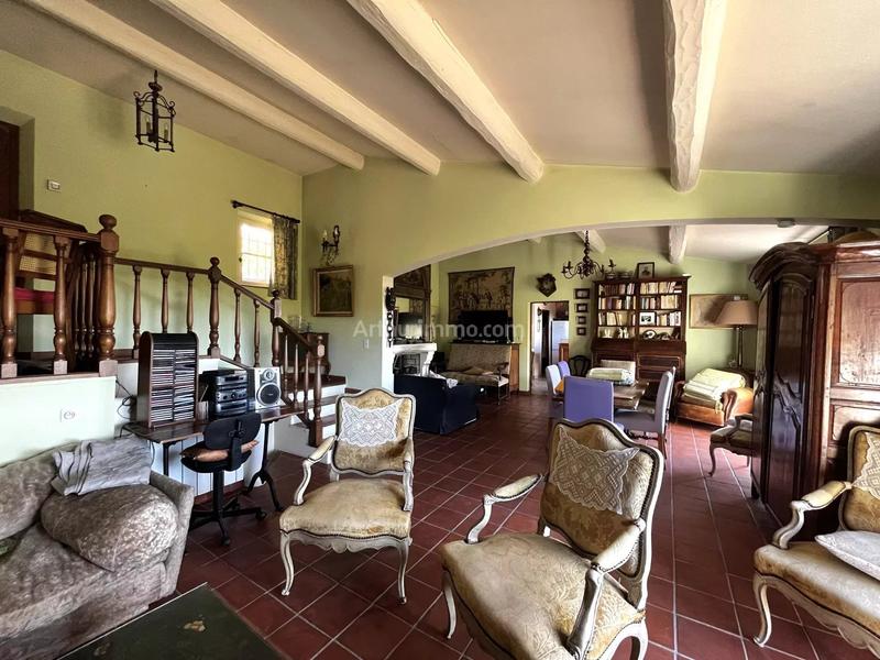 Maison - 261 m² - 7 pièces