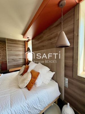 Maison - 426 m² - 9 pièces