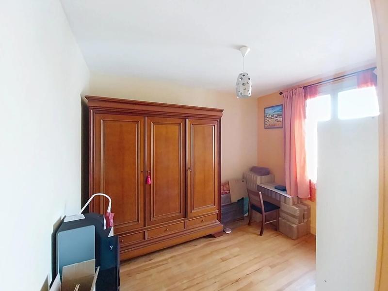 Maison - 95 m² - 5 pièces