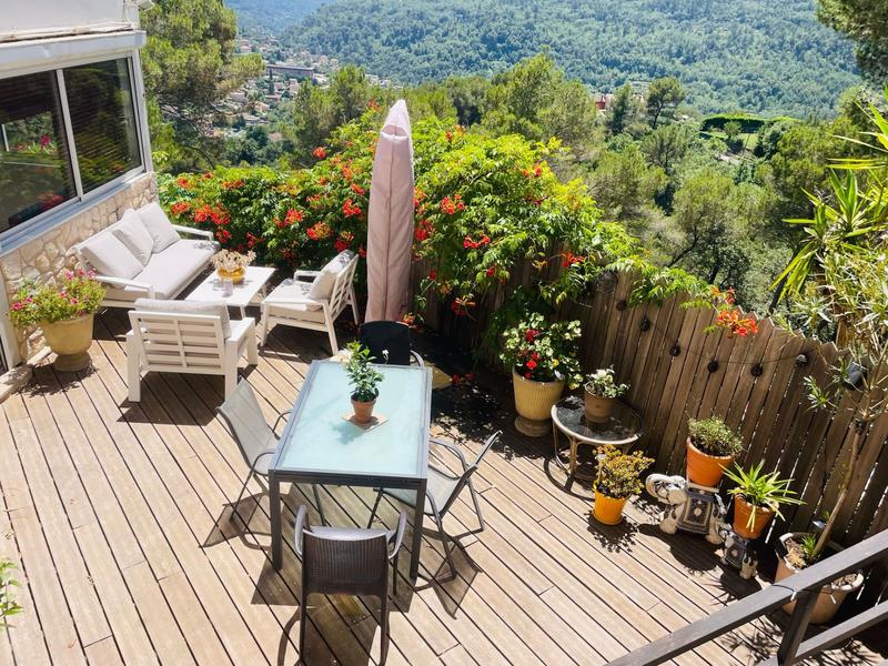 Appartement - 143 m² - 3 pièces