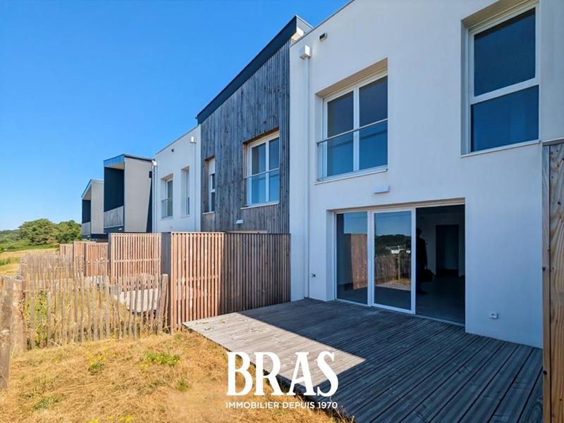 Maison - 101 m² - 4 pièces