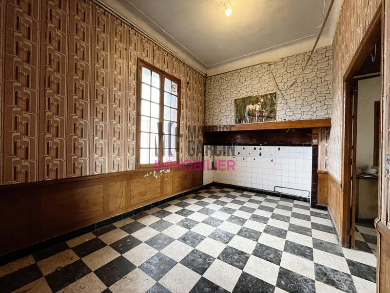 Maison - 200 m² - 6 pièces