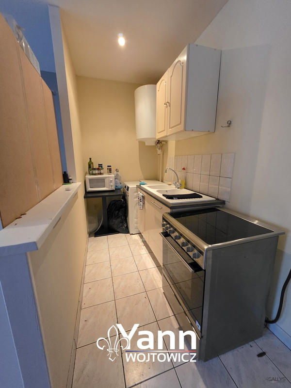 Maison - 350 m² - 11 pièces