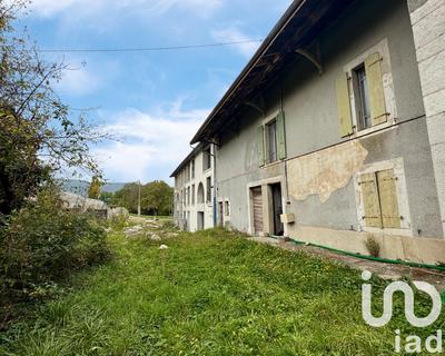 Maison - 423 m² - 12 pièces