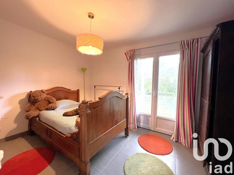 Maison - 240 m² - 8 pièces