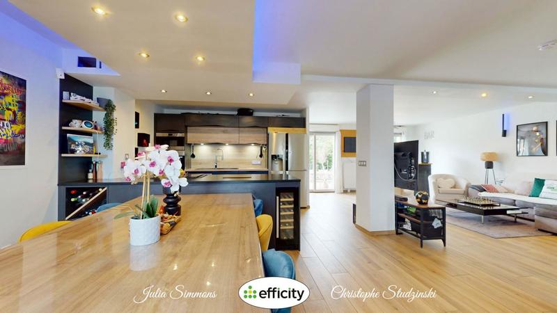 Maison - 184 m² - 8 pièces