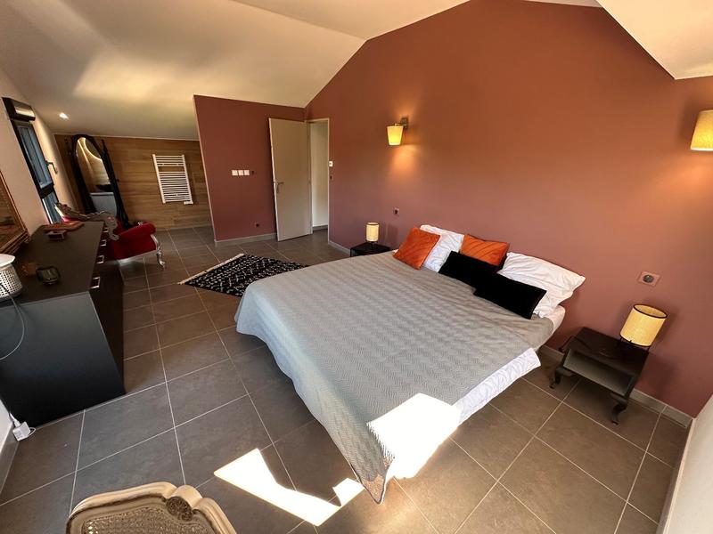 Villa - 200 m² - 6 pièces