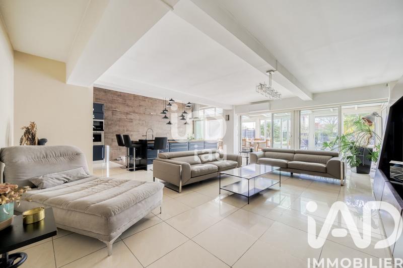 Appartement - 263 m² - 7 pièces