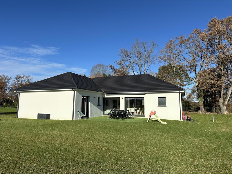 Maison - 137 m² - 7 pièces