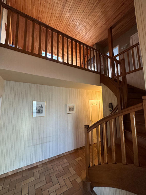 Maison - 171 m² - 8 pièces