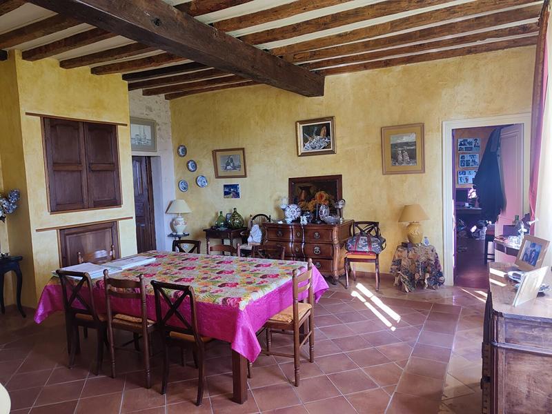 Maison - 552 m² - 16 pièces