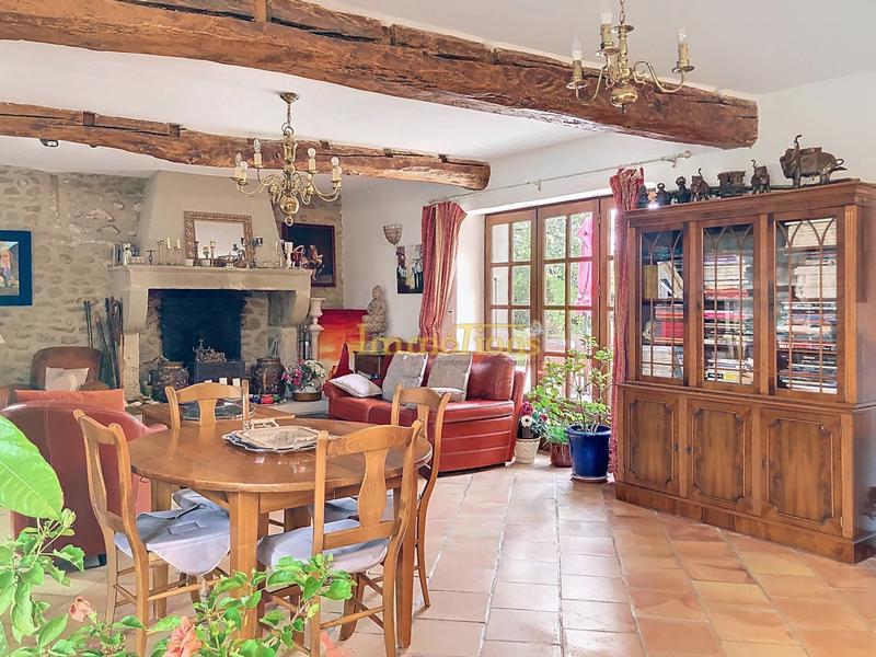 Maison - 354 m² - 12 pièces