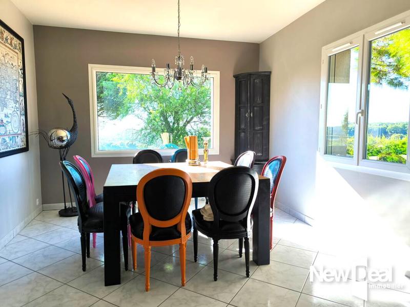 Villa - 171 m² - 6 pièces