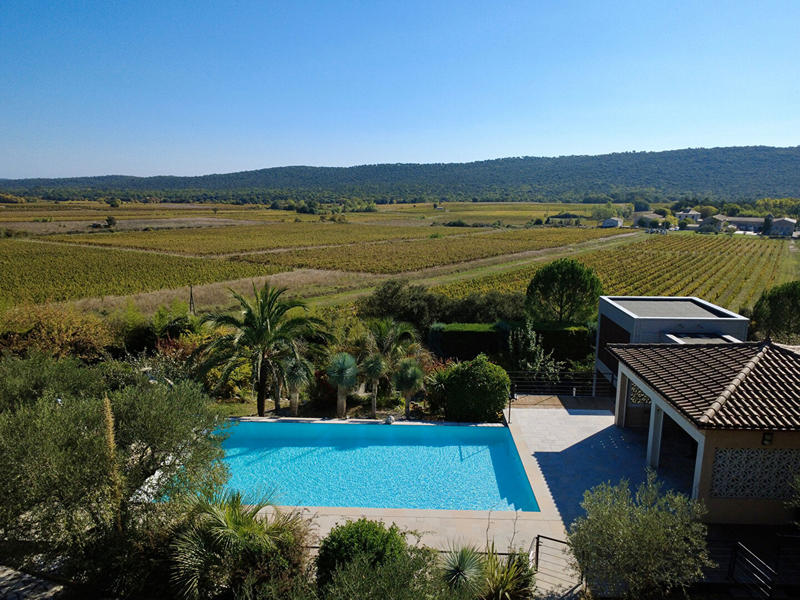 Maison - 242 m² - 7 pièces