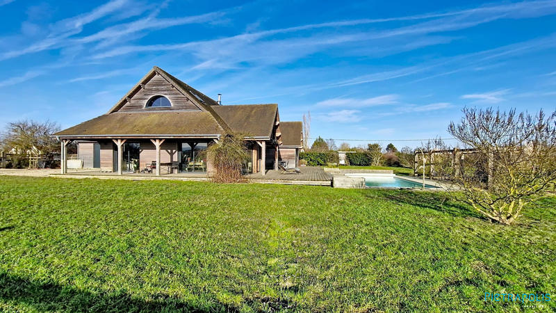 Villa - 239 m² - 7 pièces