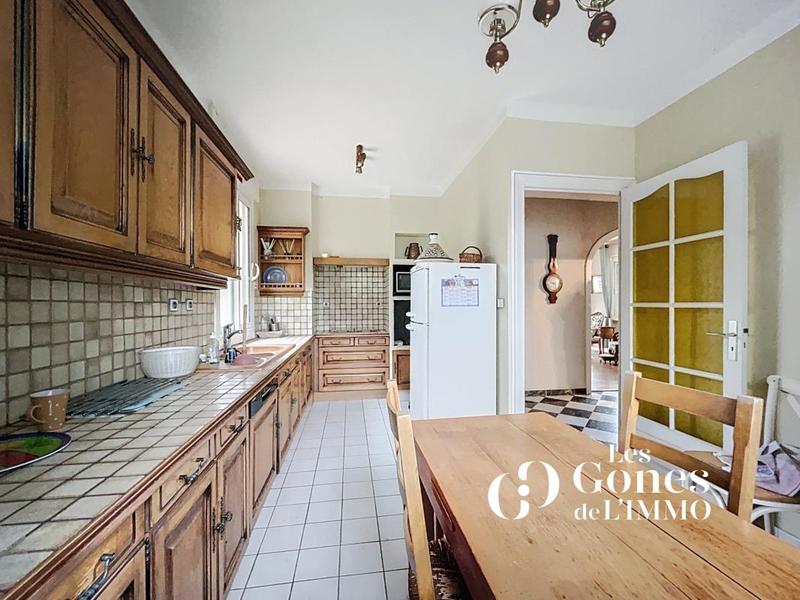 Maison - 229 m² - 7 pièces