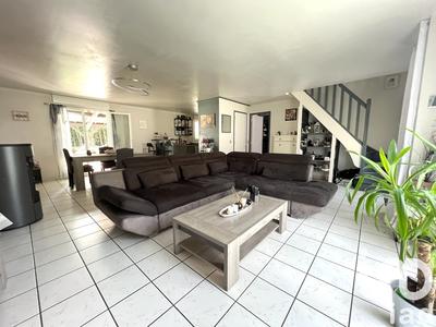 Maison - 118 m² - 8 pièces