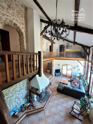 Maison - 215 m² - 7 pièces