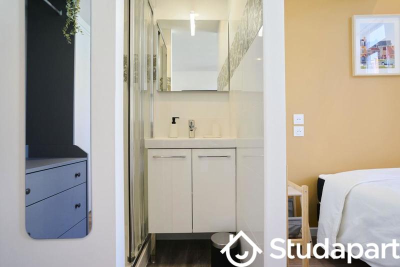 Chambre - 10 m² - 1 pièce