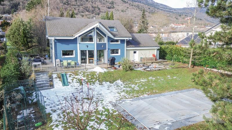 Maison contemporaine - 111 m² - 5 pièces