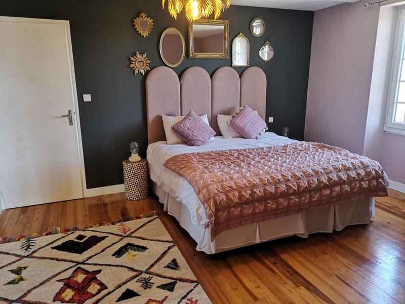 Propriété - 280 m² - 8 pièces