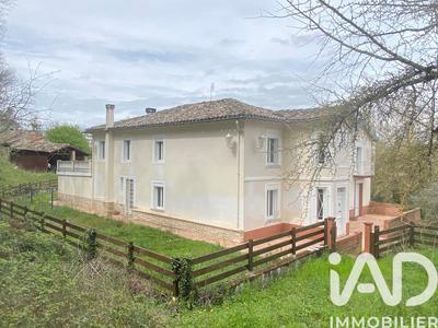 Maison de campagne - 334 m² - 10 pièces