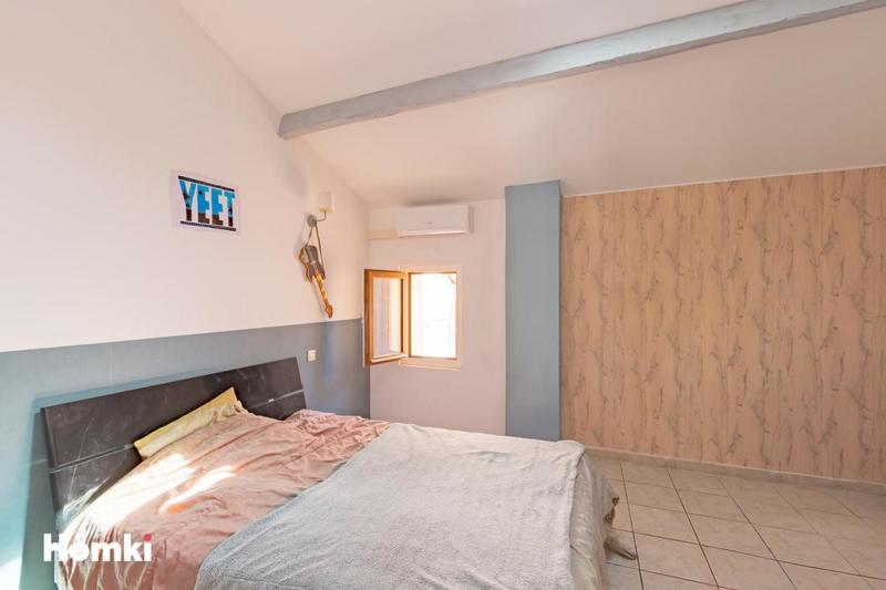 Maison - 250 m² - 8 pièces