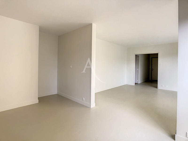 Appartement - 95 m² - 5 pièces