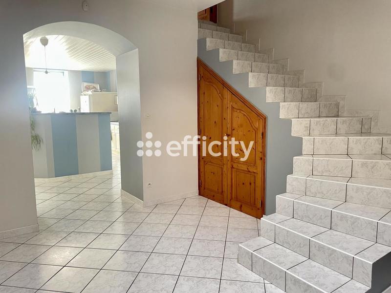 Maison - 245 m² - 10 pièces