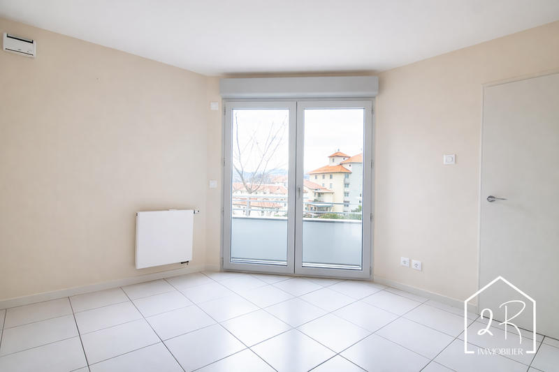 Appartement - 86 m² - 4 pièces