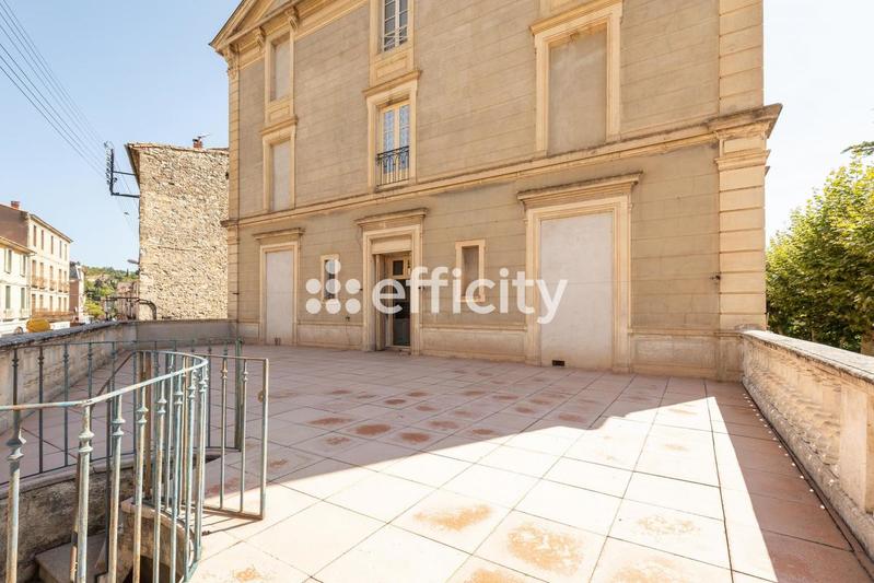 Immeuble - 1 493 m² - 19 pièces