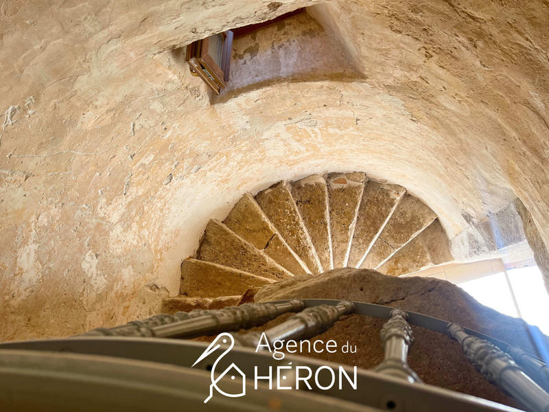 Maison - 177 m² - 9 pièces