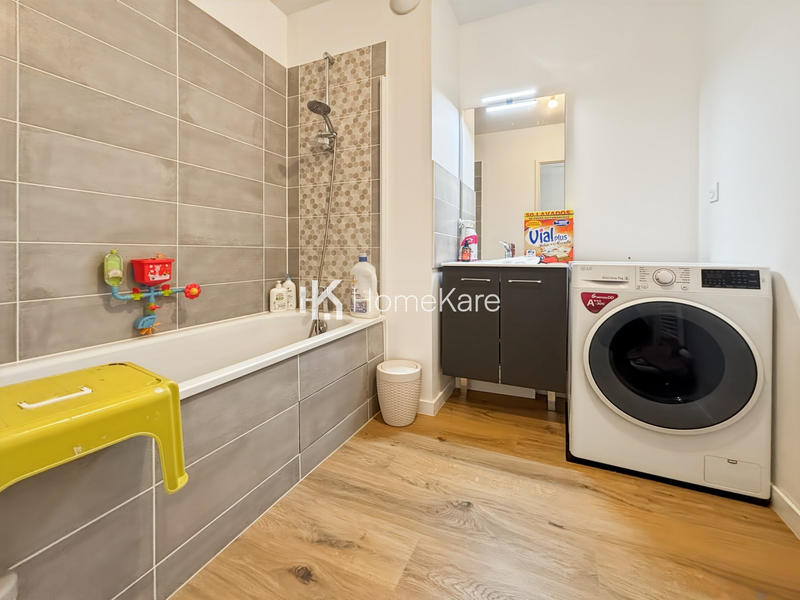 Appartement - 90 m² - 4 pièces