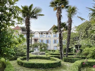 Maison de maîtres - 373 m² - 7 pièces