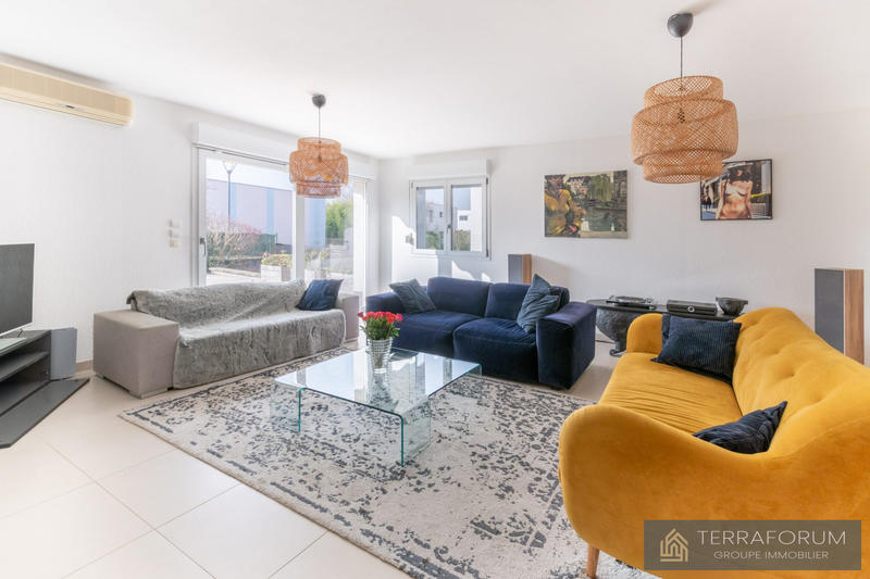 Maison contemporaine - 230 m² - 6 pièces