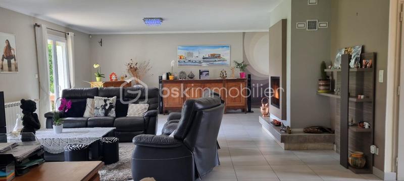 Maison traditionnelle - 168 m² - 4 pièces