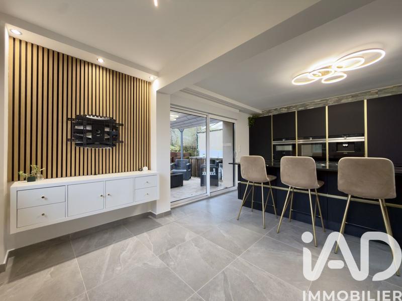 Maison - 100 m² - 5 pièces