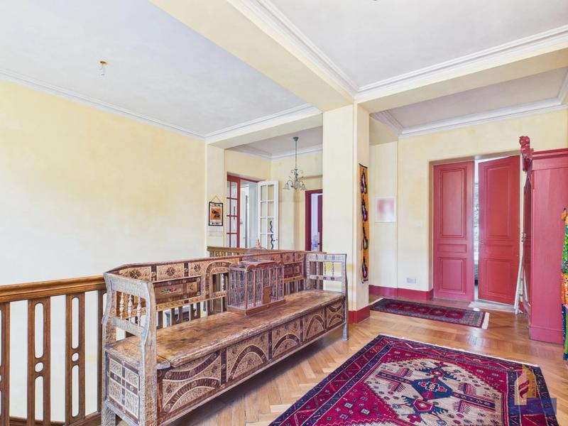 Appartement - 314 m² - 10 pièces