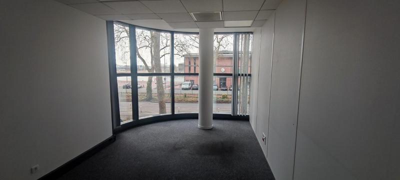 Bureau - 491 m² - 15 pièces