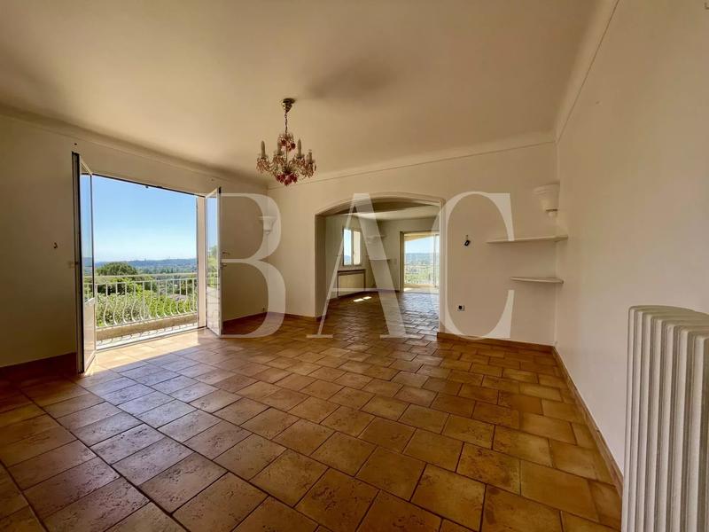 Villa - 350 m² - 7 pièces