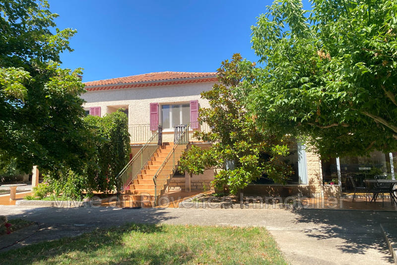 Villa - 180 m² - 5 pièces