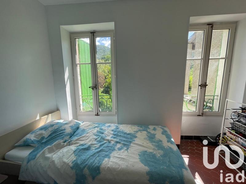 Maison - 220 m² - 9 pièces