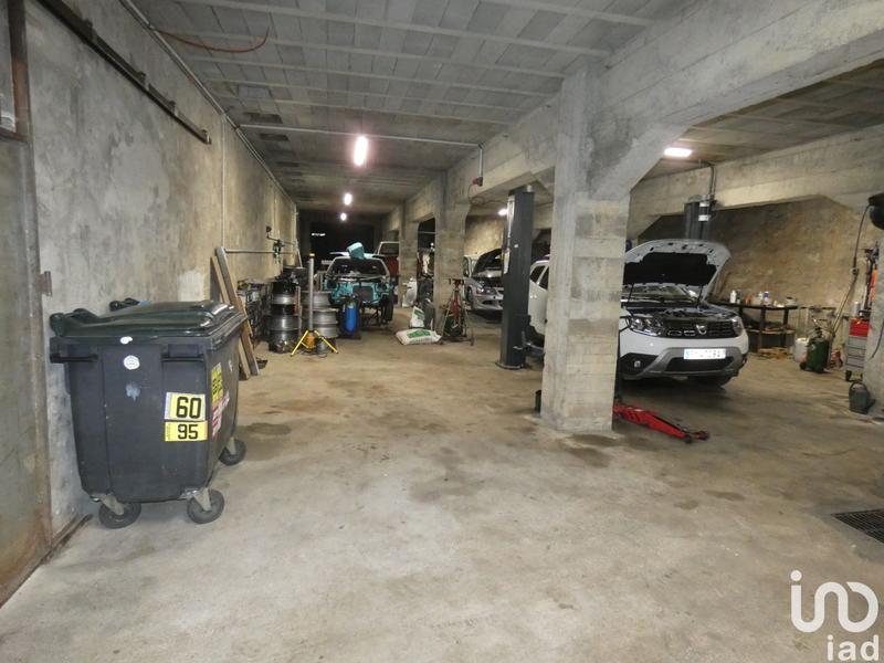 Local commercial - 684 m²