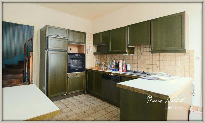 Maison - 218 m² - 8 pièces