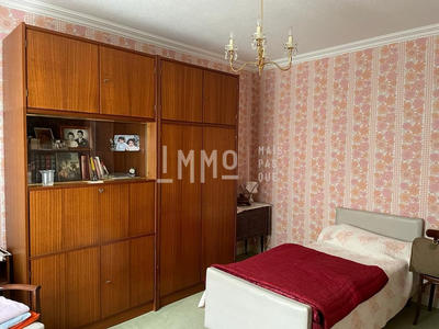 Maison - 231 m² - 10 pièces