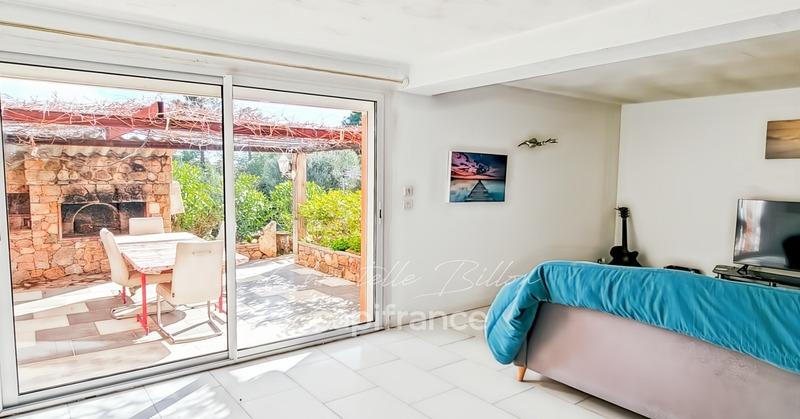 Maison - 299 m² - 11 pièces