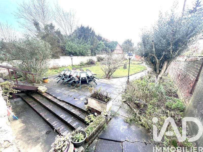 Maison - 222 m² - 10 pièces